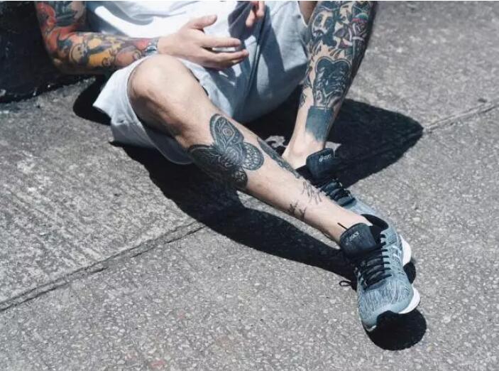 选个好看的腿部刺青 怎么搭都帅气满分