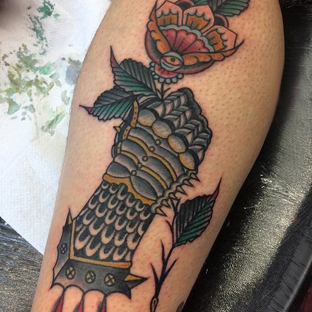 盔甲纹身图案 多款简单线条纹身素描盔甲纹身图案