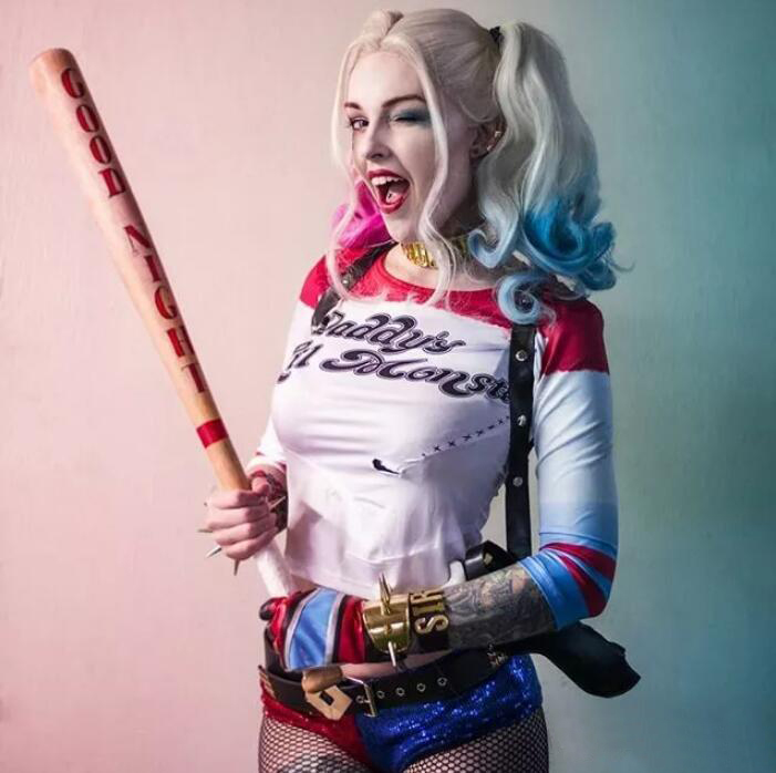 纹身美女cos小丑女哈莉奎茵