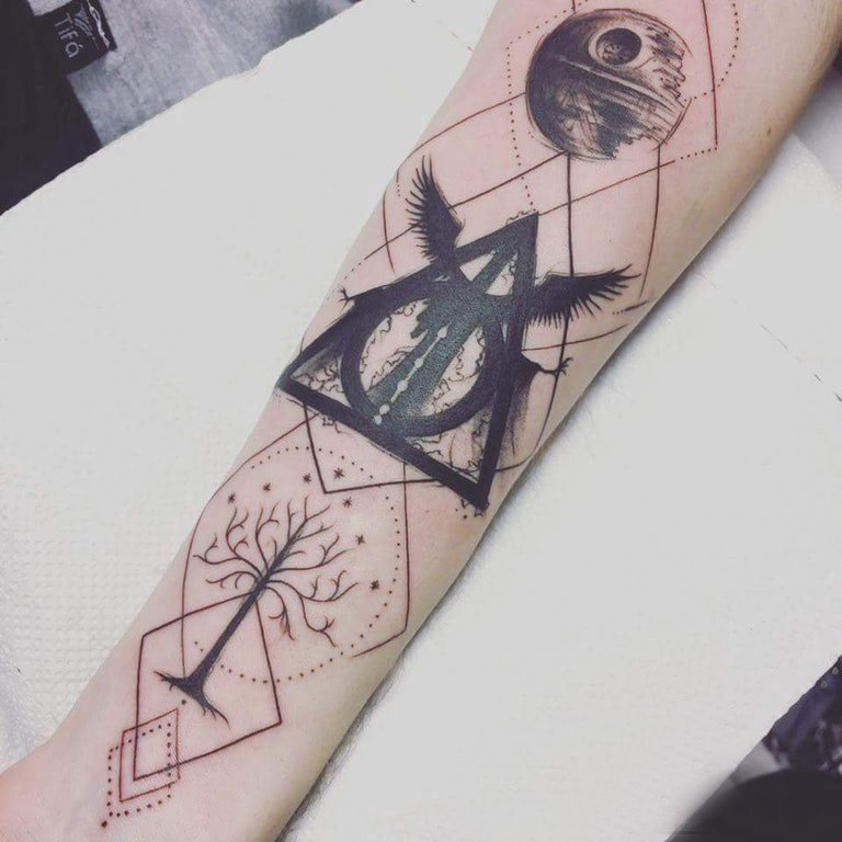 几何 纹身图案   女生手臂上几何和线条纹身图片