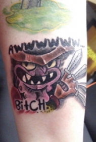 纹身卡通人物  女生手臂上卡通人物和英文纹身图片