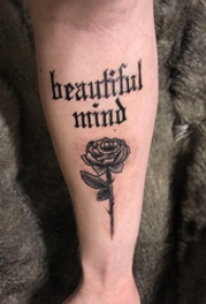 花朵和英文纹身图案  女生小臂上花朵和英文纹身图片