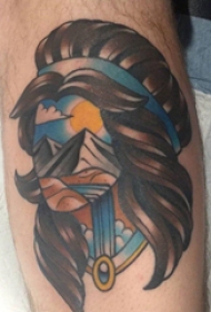 小腿对称纹身  男生小腿上彩绘的人物肖像纹图片
