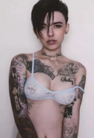 欧美女孩的时尚纹身缩略频道推荐图