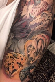 骷髅和人物纹身图案  男生手臂上骷髅和人物纹身图片