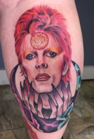 人物肖像纹身  男生小腿上超写实的人物肖像纹身图片