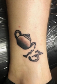 纹身数字设计  女生脚踝上创意的数字设计纹身图片