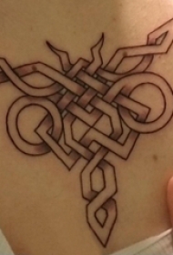 线条纹身小图  女生后背上极简的线条纹身图片