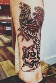 老鹰和骷髅纹身图案 男生小腿上老鹰和骷髅纹身图片