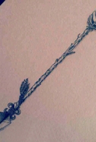 箭头纹身 锋利无比的黑色箭矢纹身手稿