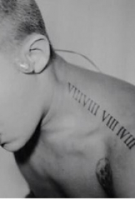 gd纹身图案  明星肩部黑色纹身罗马数字纹身图片