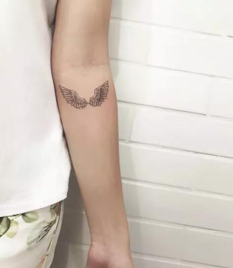 多款帅气的翅膀纹身图案