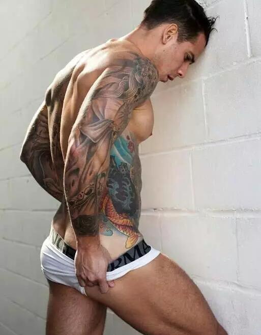 时尚帅哥的纹身图案欣赏