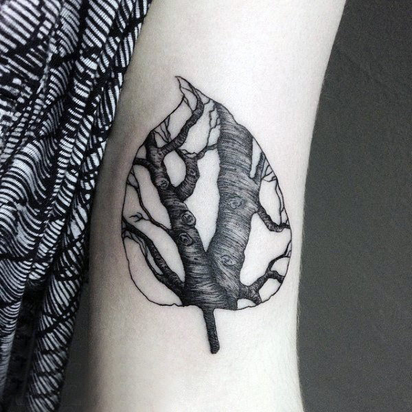 树叶纹身图  脉络清晰的树叶纹身图案