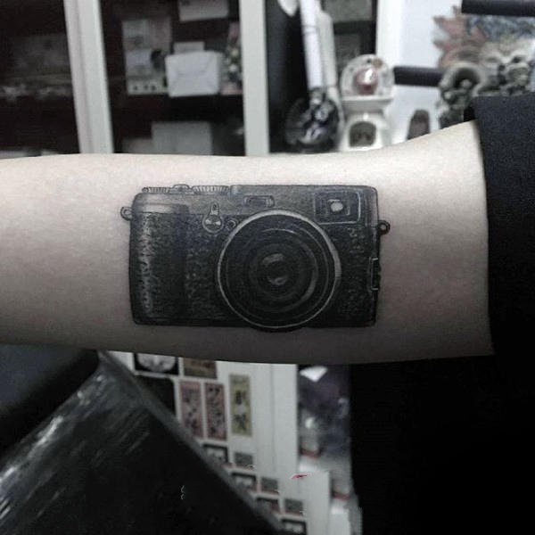照相机纹身   摄影爱好者奇趣的照相机纹身图案