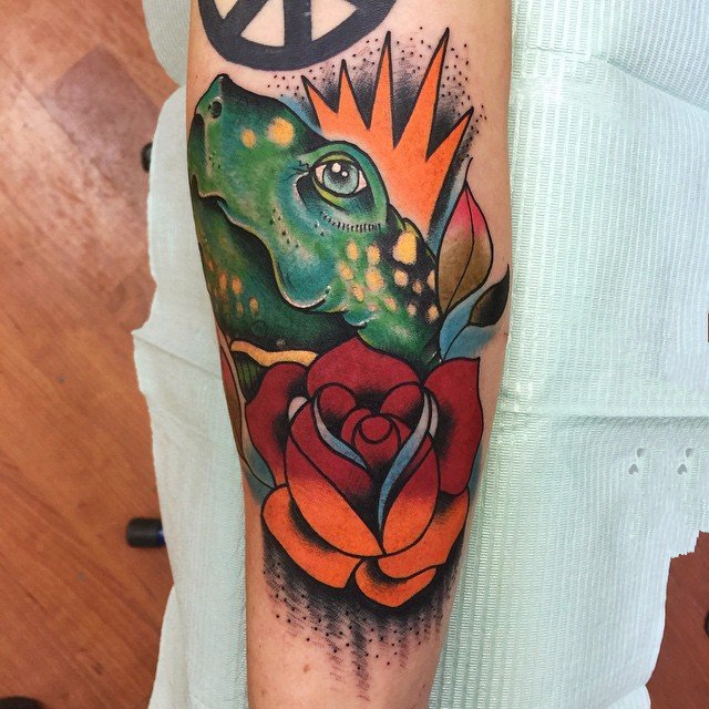 形象生动的龟纹身图案