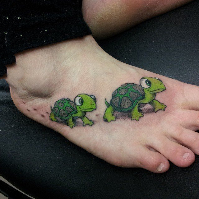 形象生动的龟纹身图案