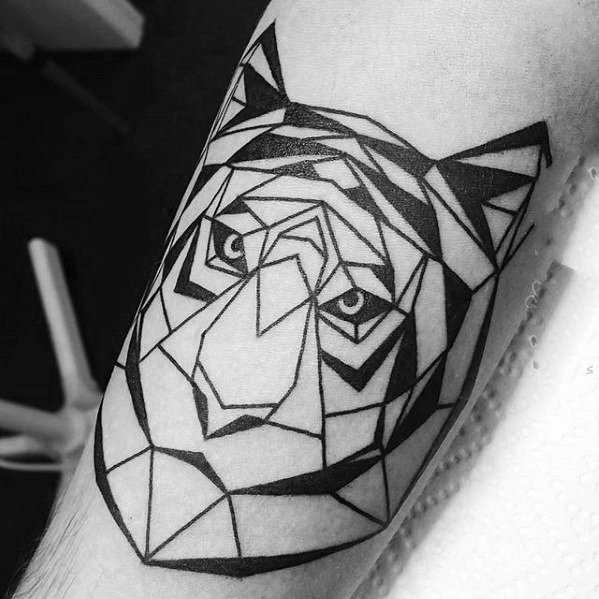 老虎头纹身图案  用以几何设计的老虎头纹身图案