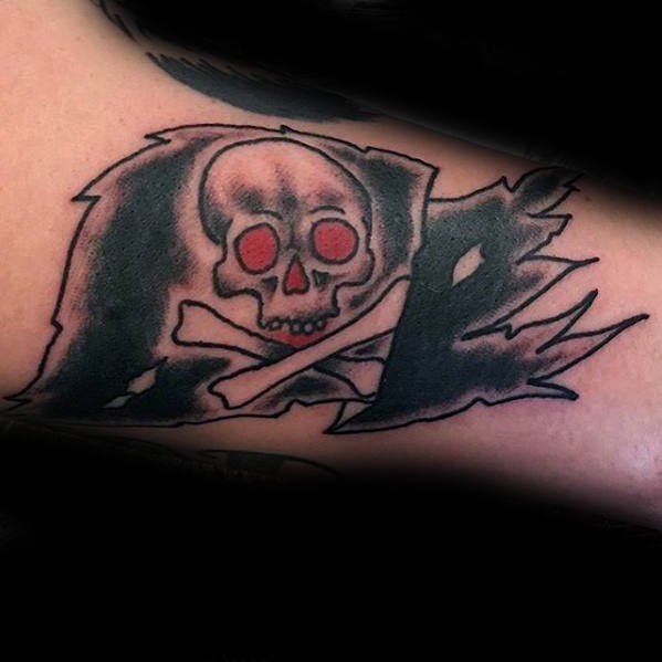 海盗纹身图案  黑灰色调的海盗纹身图案