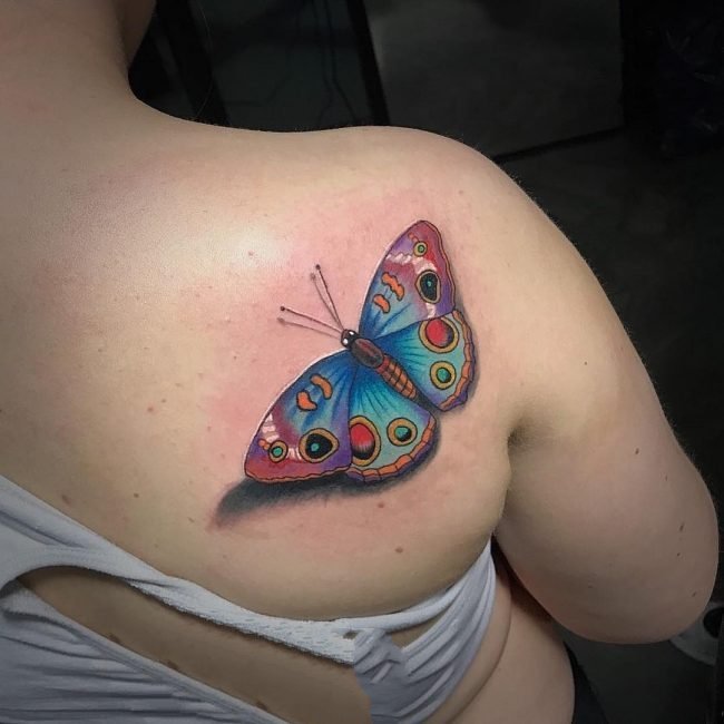 纹身蝴蝶女   偏偏飞舞的蝴蝶纹身图案