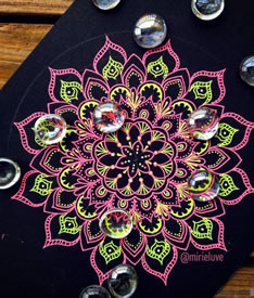 色彩梵花纹身手稿