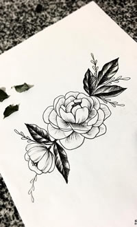黑灰线条花朵文身手稿