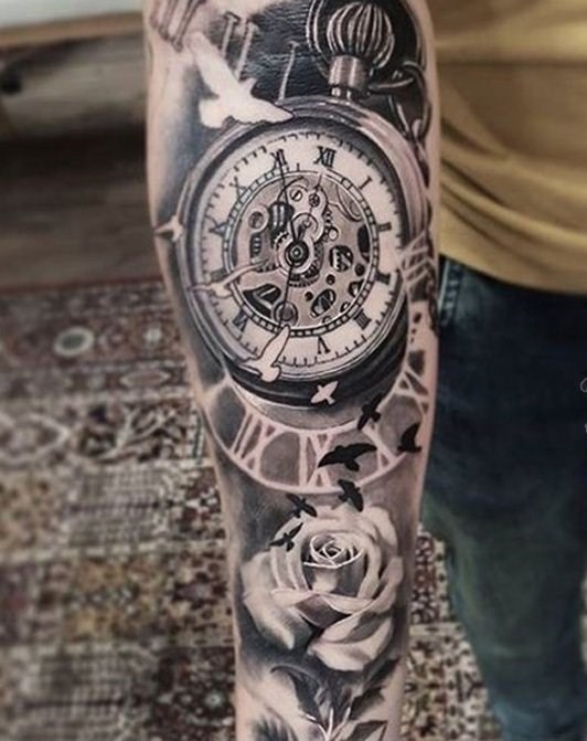 时钟纹身  记录时光流逝的时钟纹身图案