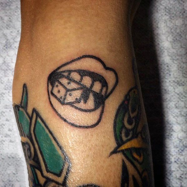 骰子纹身图案    多款写实的骰子纹身图案