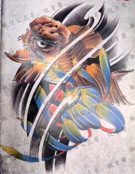 漂亮的彩色小金鱼纹身图案