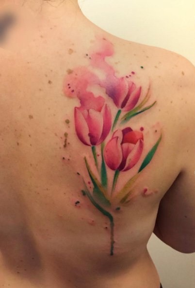 后背纹身图案   唯美靓丽的后背纹身图案