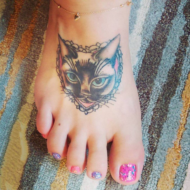 小猫咪纹身  淘气而又灵巧的小猫咪纹身图案