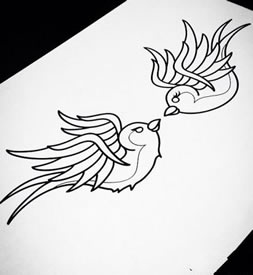 一款精美潮流的纹身燕子素描