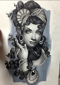 一款人物女郎纹身图案