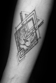 色调沉闷的几何纹身图案