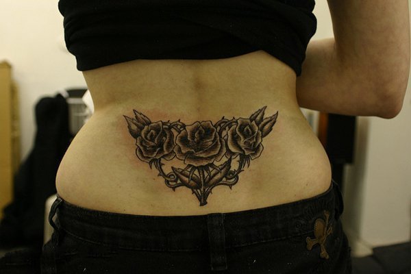 玫瑰纹身图   娇艳多姿的玫瑰纹身图案