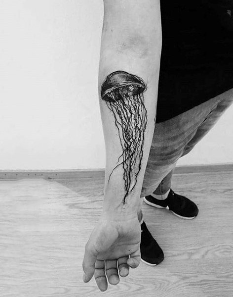 水母纹身图案   多款裙带飘飘的水母纹身图案