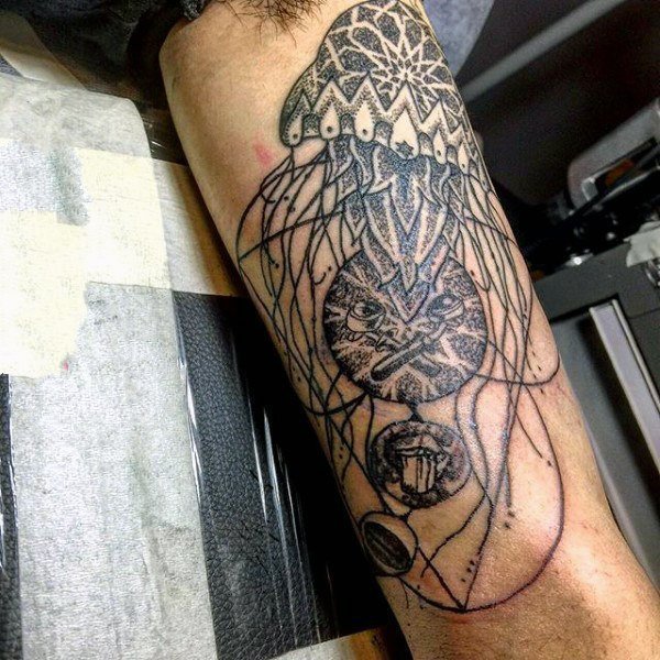 水母纹身图案   多款裙带飘飘的水母纹身图案