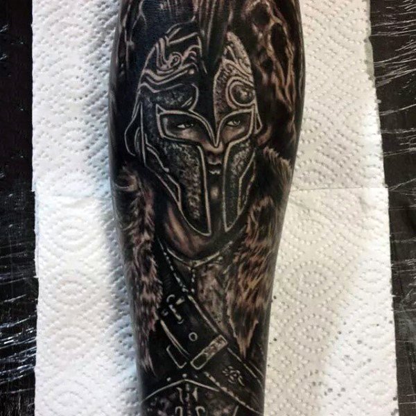 铁血战士纹身   气宇轩昂的铁血战士纹身图案