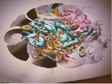 彩色个性金蟾纹身手稿图片