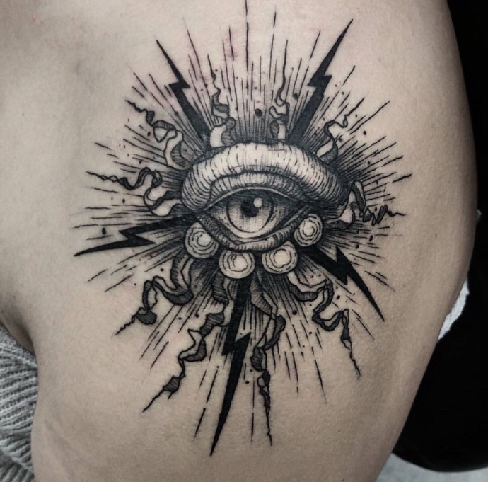 一组腿部优秀的黑灰点刺纹身作品欣赏