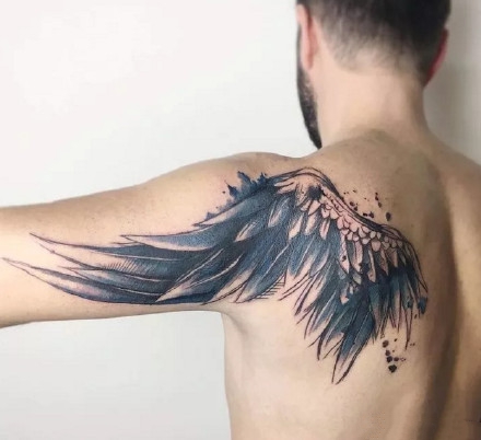 来自国外的一组漂亮翅膀纹身图案图片