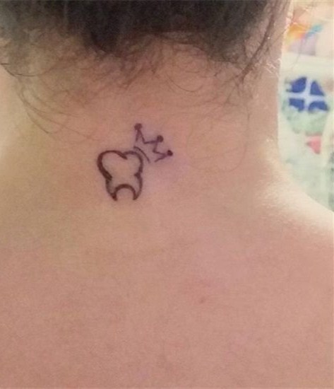 牙齿图案纹身   多款小巧而又创意的牙齿纹身图案