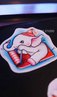 彩色卡通小象纹身手稿图片