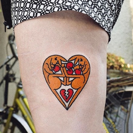 国外几张简约小清新桃心形纹身图案作品