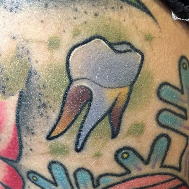 牙齿图案纹身  关于洁白饱满的牙齿纹身图案