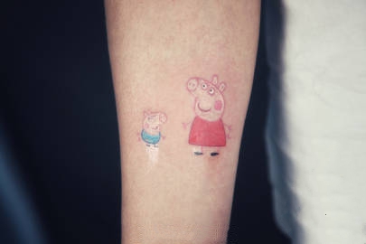 24张小猪佩奇纹身图案作品+手稿_小猪佩奇身上纹,掌声送给社会人
