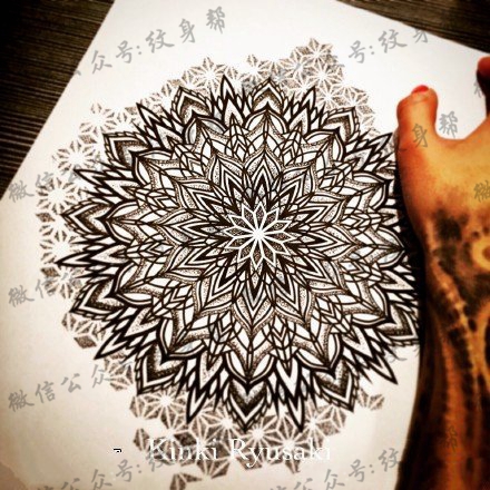 传统的梵花纹身图案