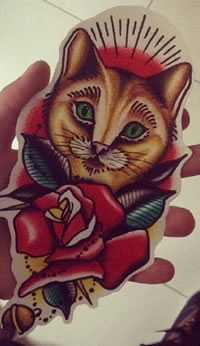 可爱的招财猫玫瑰花纹身图案