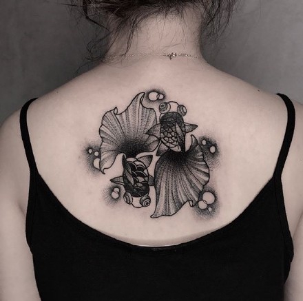 双鱼座纹身_23张十二星座之双鱼座纹身图案作品