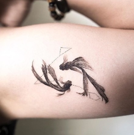 双鱼座纹身_23张十二星座之双鱼座纹身图案作品